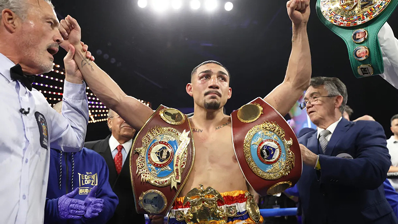 Teofimo Lopez retired at the age of 26 - Photo 1