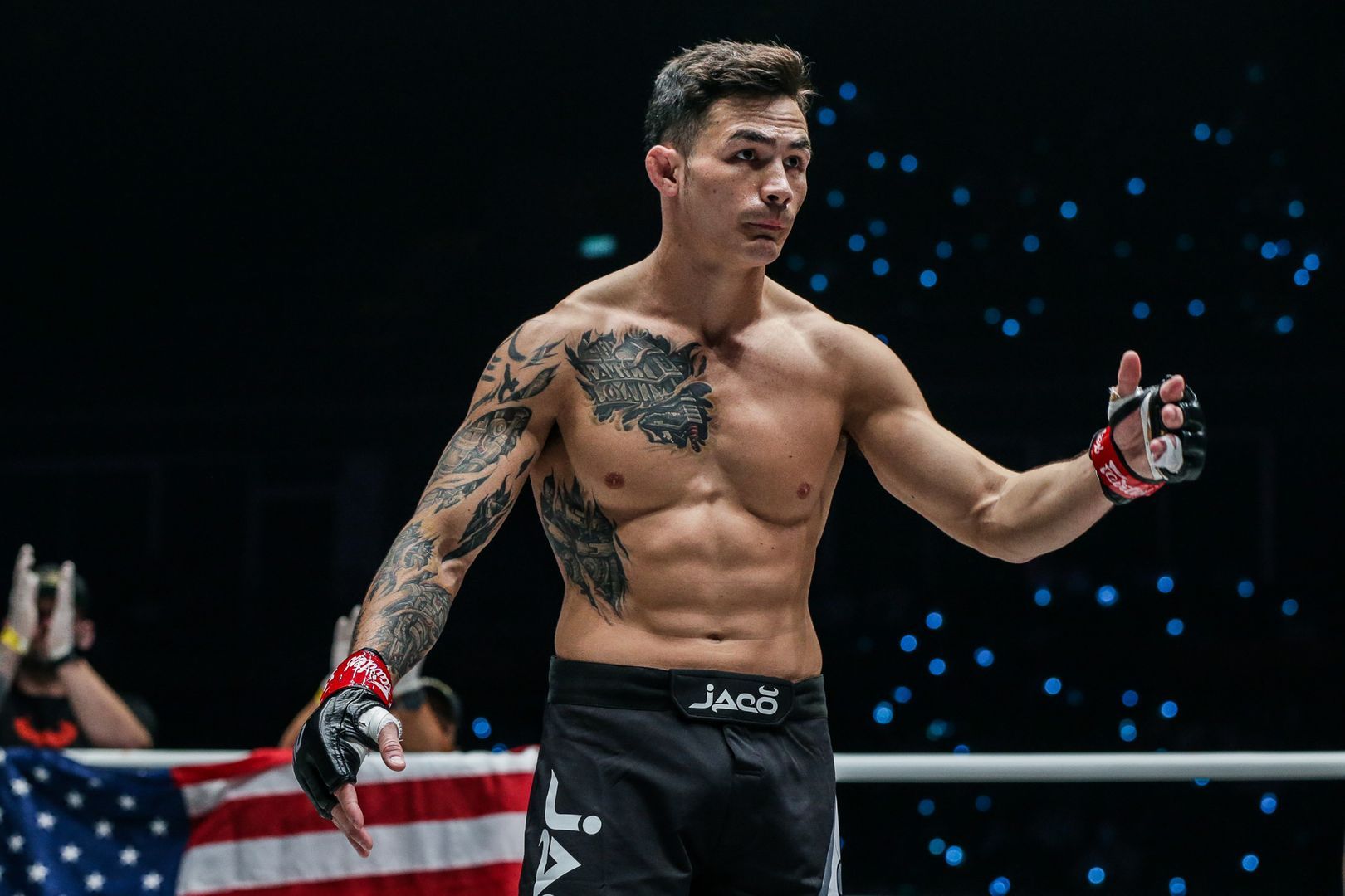 Thanh Le defended the One Championship championship before Chinese boxers - Photo 2