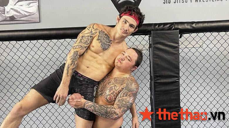 Thanh Le expects Vinh Le's younger brother will also be famous soon in MMA village - Photo 1