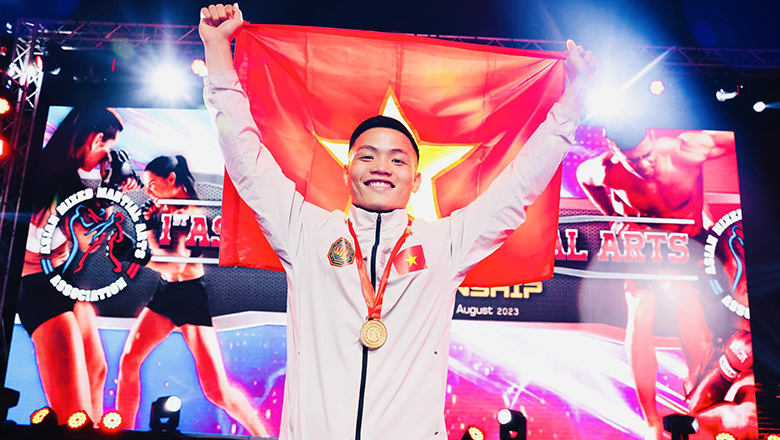 The MMA Asian champion meets the Jujitsu black belt player at Lion Championship 10 - Photo 1