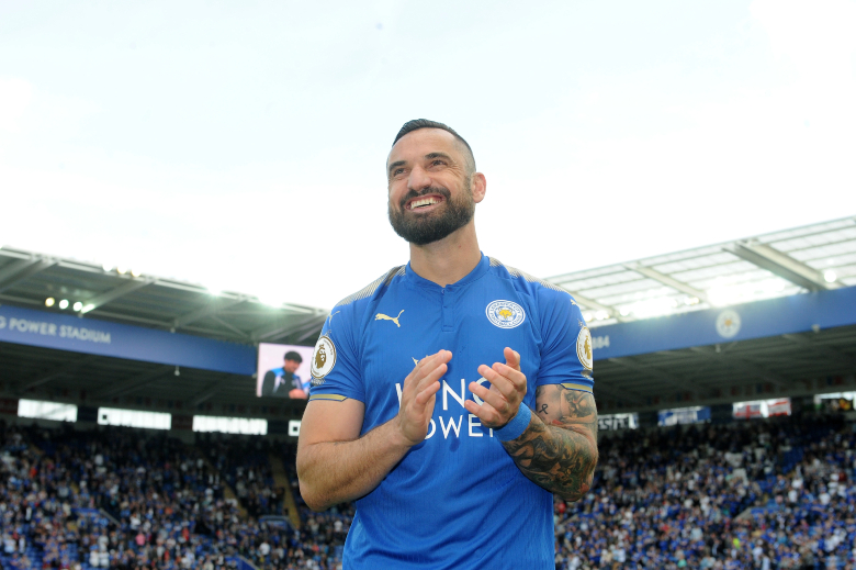 The Premier League champion turned to MMA fighters - Photo 2