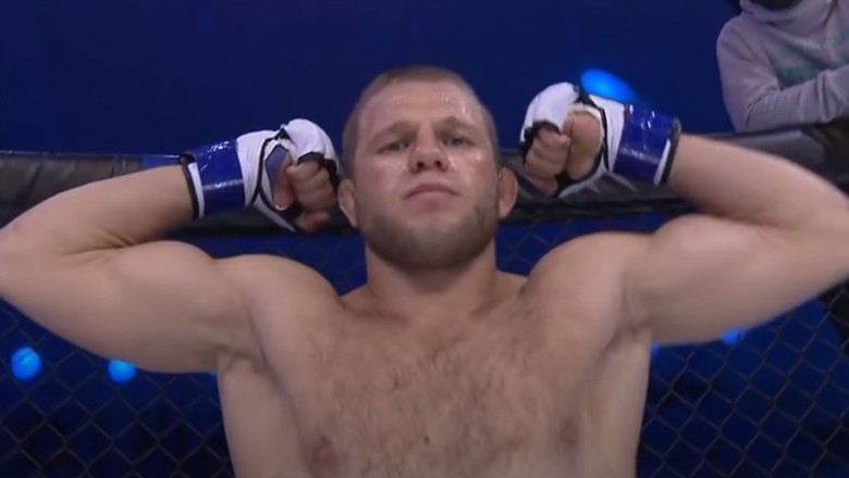 The Russian MMA boxer died of poisoning after eating watermelon - Photo 1