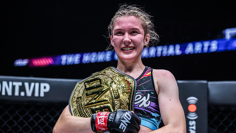 Swedish muay prodigy protects the One Championship belt at One Fight Night 22 - Photo 1