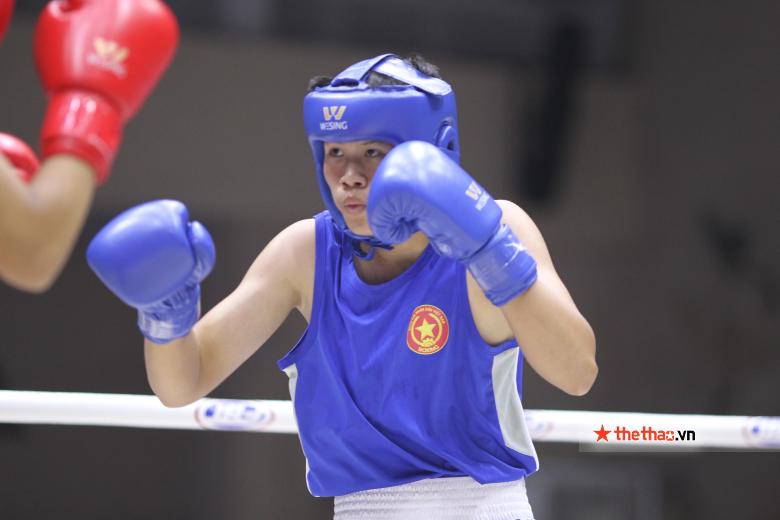 The army boxing athlete cheered to celebrate the victory, the coach shouted to 'keep order' - Photo 1