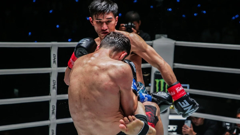 The champion Muay One Championship apologizes for the rival stone - Photo 1