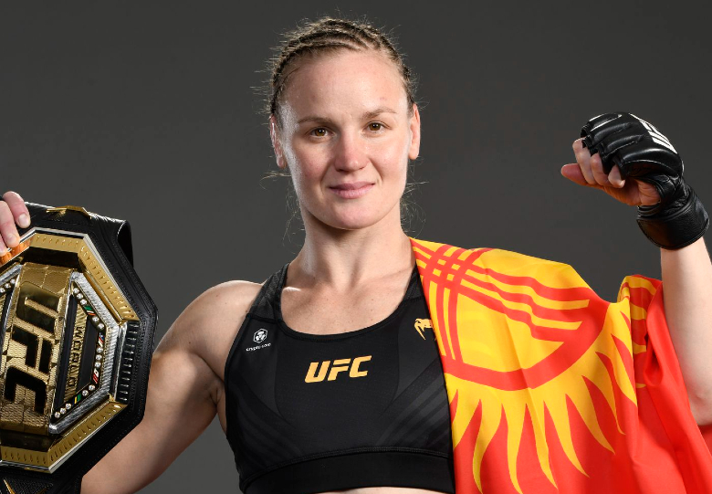 The defending champion UFC is sad because there is no opponent to fight - Photo 2