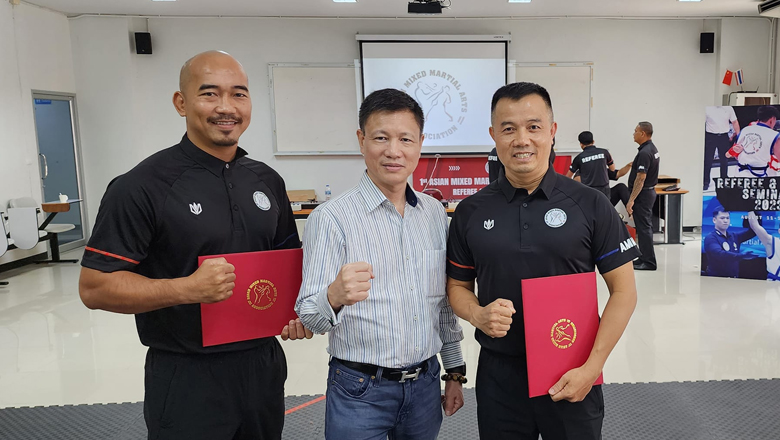 The first two MMA Vietnam referees reached the continental level - Photo 2