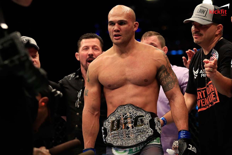 Robbie Lawler withdrew from UFC 282 - Photo 1