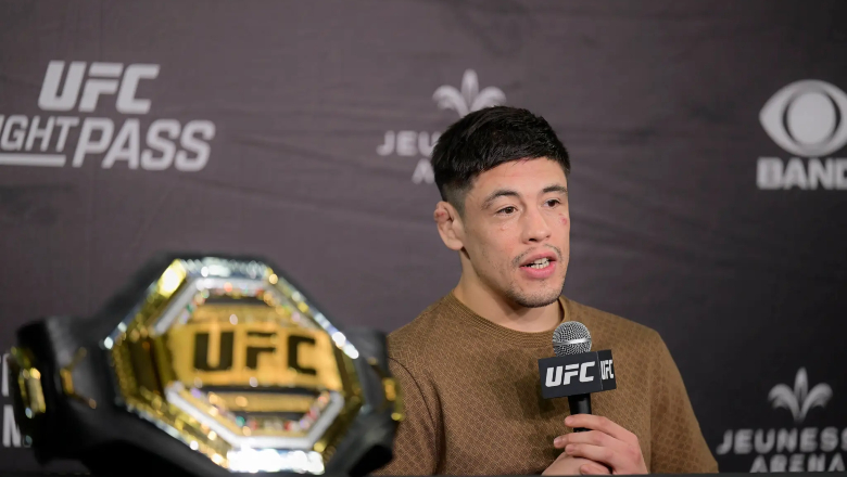 The former UFC championship is indefinitely - Photo 1