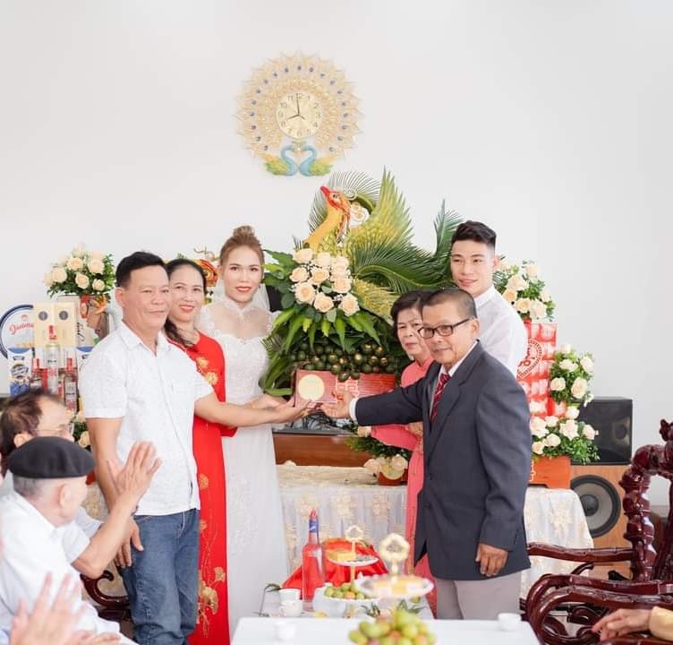 Tran Thi Linh got married after winning the HCV Boxing SEA Games 31 - Photo 1