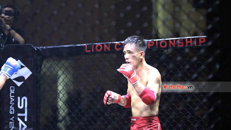 Why did the only opponent withdraw from the Lion Championship final? - Photo 1