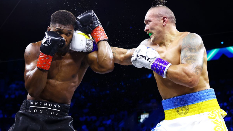 USYK continues to defeat Joshua, successfully defend 4 boxing belts - Photo 2
