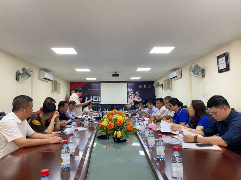 Vietnam's first professional MMA tournament takes place from June 11 - Photo 1