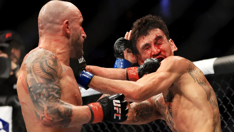 Volkanovski defeated the 3rd Holloway, successfully defended UFC belt - Photo 1