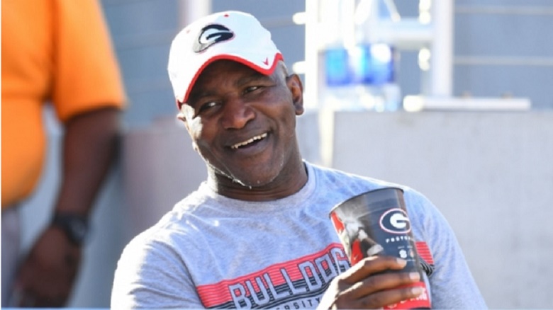 Who is the legend of boxing Evander Holyfield? - Photo 1