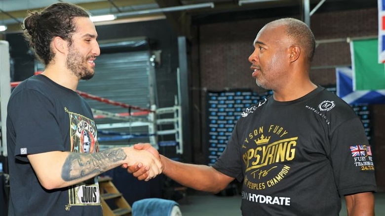 Muhammad Ali's grandson is about to step on the floor of the professional - Photo 2