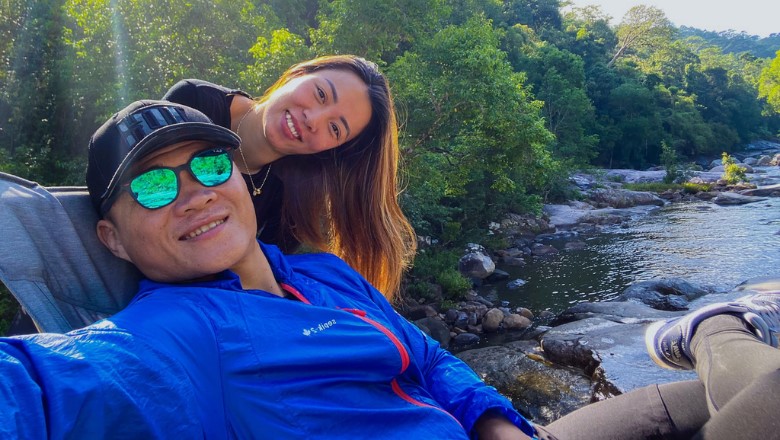 Truong Dinh Hoang and his wife escaped to play - Photo 2