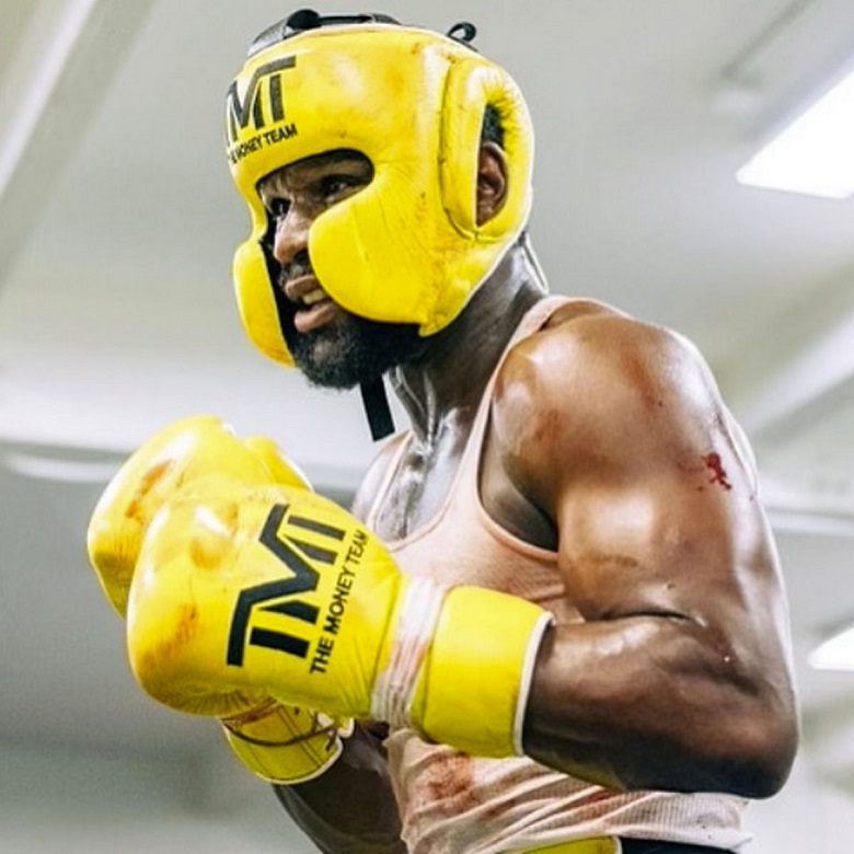 History of Trash Talk: Floyd Mayweather vs Logan Paul - Photo 1