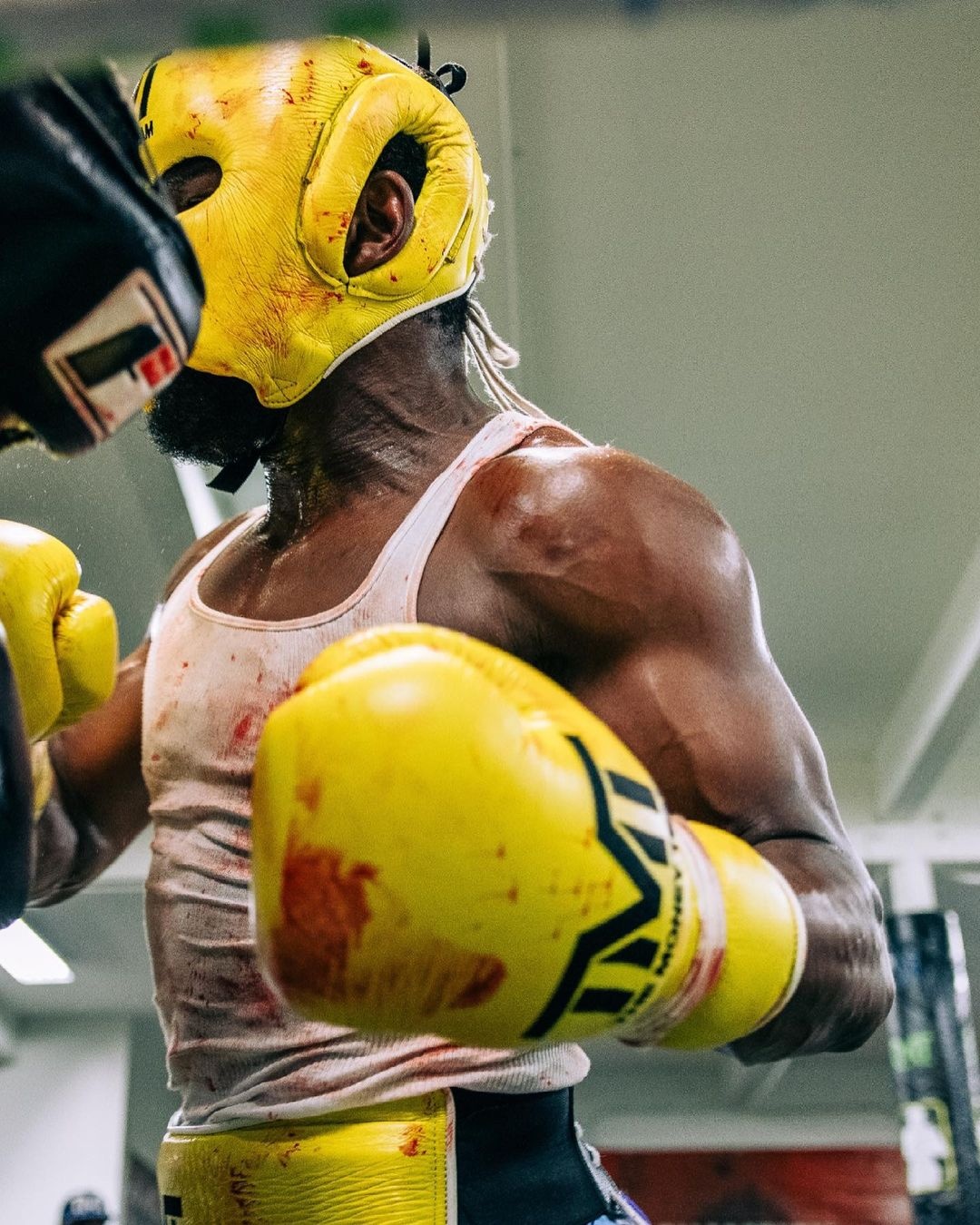 Mayweather tensed preparation for the heroic match against Logan Paul - Photo 3