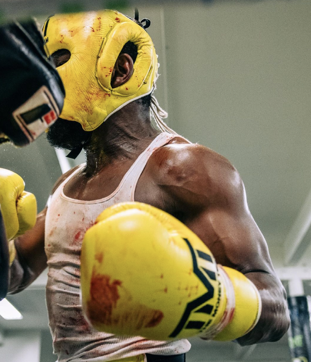 Floyd Mayweather posted photos 