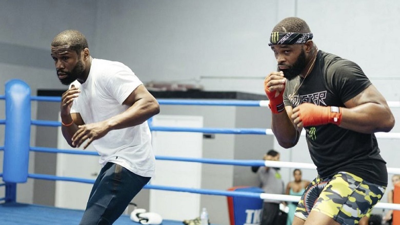 Jake Paul: How did the monster of the old man Mayweather teach the old Woodley? - Photo 1