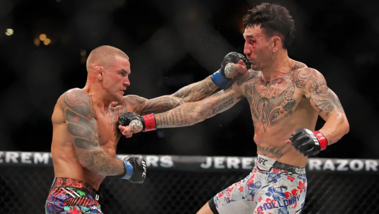 Max Holloway won the Dustin Poirier point at UFC 318 - Photo 1