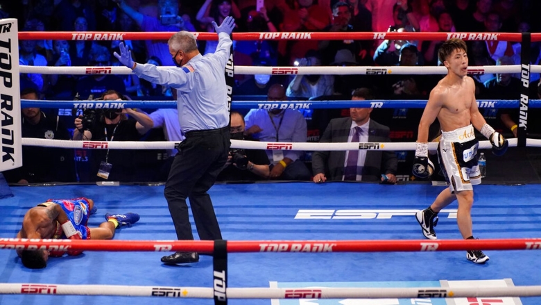 Naoya Inoue defeated Michael Dasmarinas in the third half to hold the bantamweight belt - Photo 1