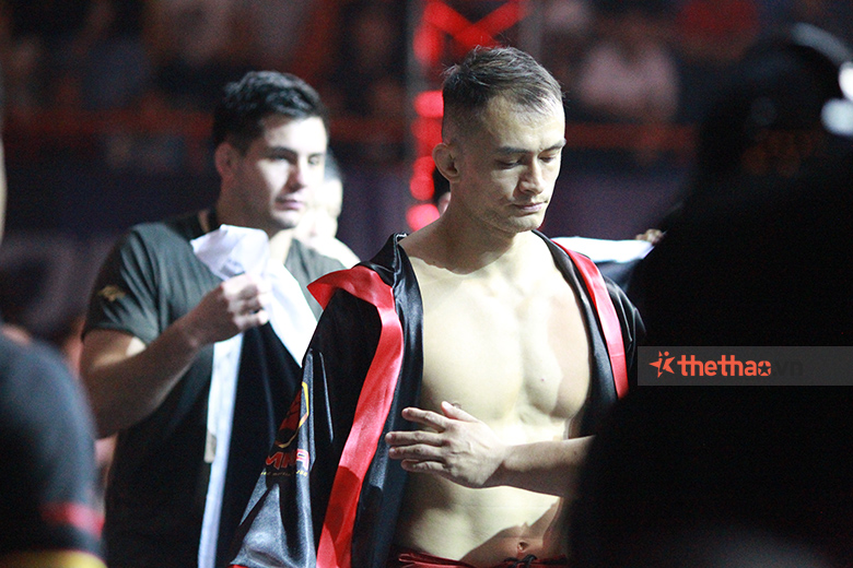 Kamil hugged his fiancée after winning the match in Lion Championship - Photo 2
